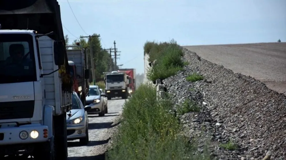 Ruta 22: una historia de 25 años de frustraciones y planes sin resolver