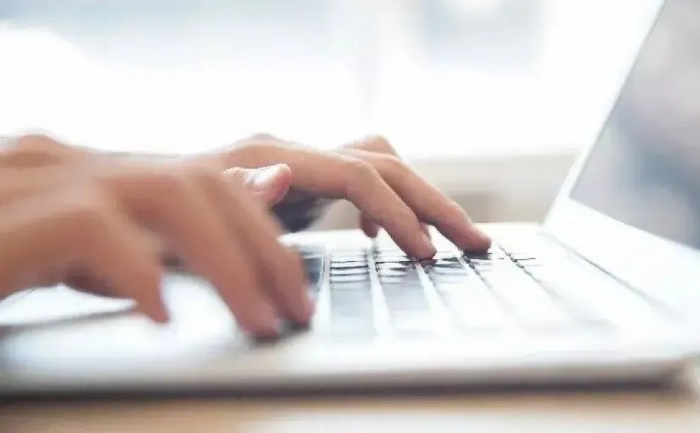 Coordinan el abordaje de consumos y adicciones de manera integral