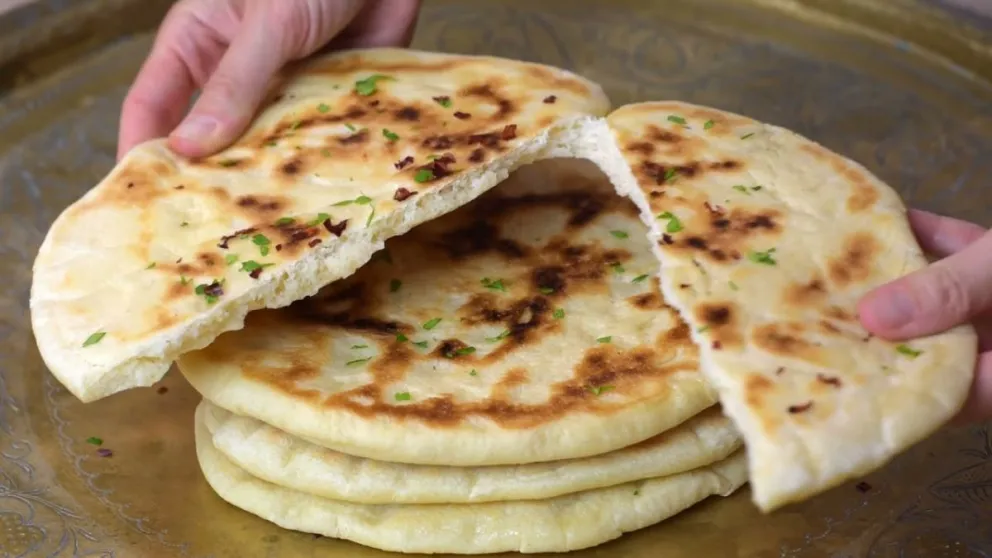 Pan Naan sin gluten y con solo 3 ingredientes: paso a paso para prepararlo en pocos minutos 