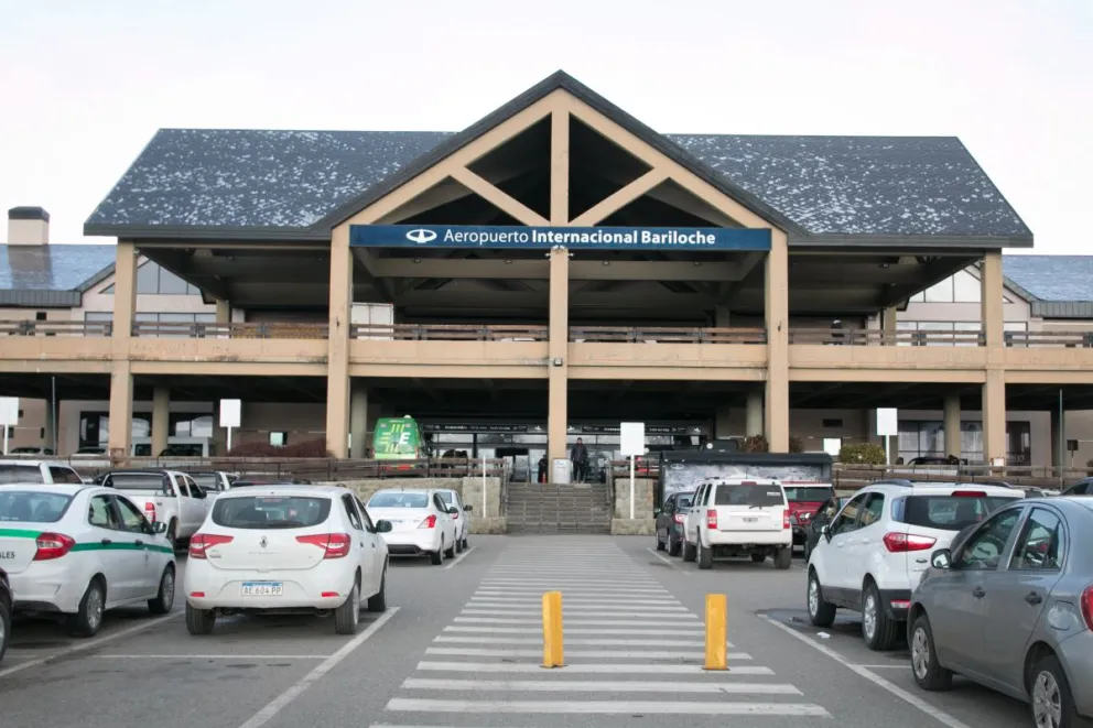 La ruta aérea entre estas dos ciudades importantes siguen detenidas / Foto de archivo 