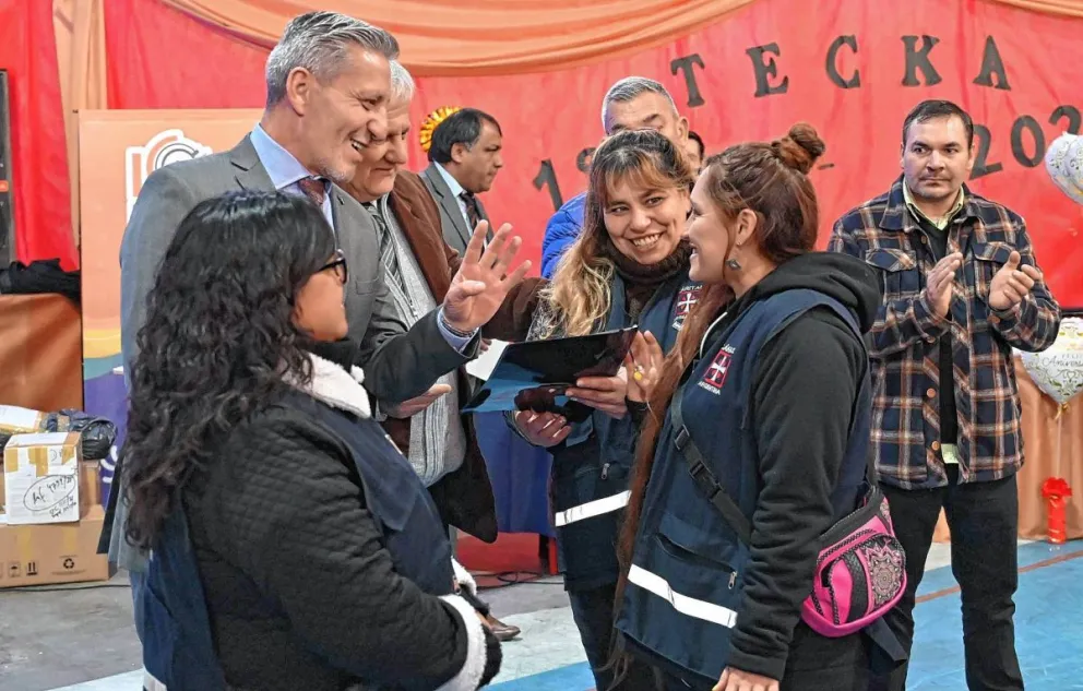  Arcioni encabezó el acto por el 101º aniversario de Tecka