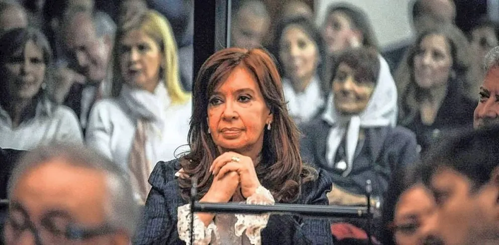 La UIF no acusó a Cristina Kirchner y demás acusados en juicio por obra pública