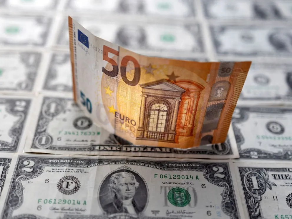 Increíble: por primera vez en 20 años, el euro valdría igual o menos que el dólar