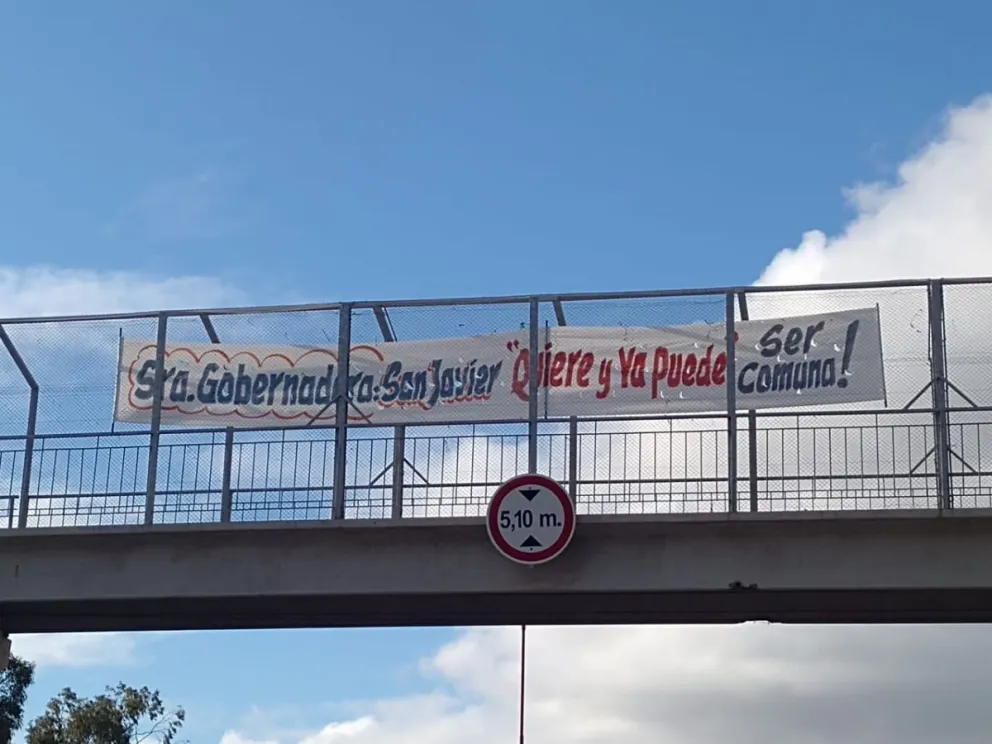 Colocaron pasacalles pidiendo por la municipalización de Fuerte San Javier