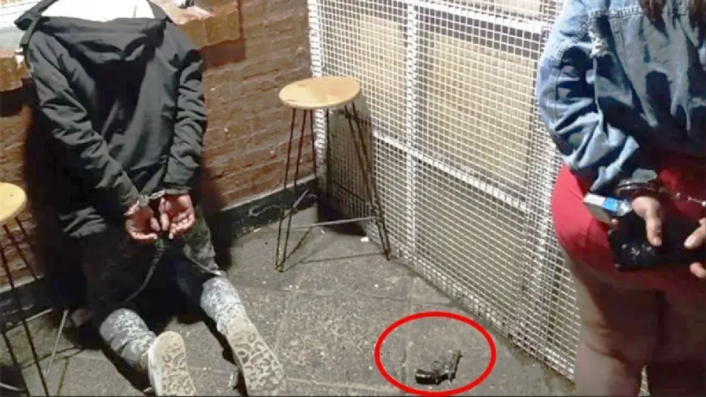 Podría haber sido una tragedia: una joven intentó entrar al boliche con un arma cargada en la entrepierna