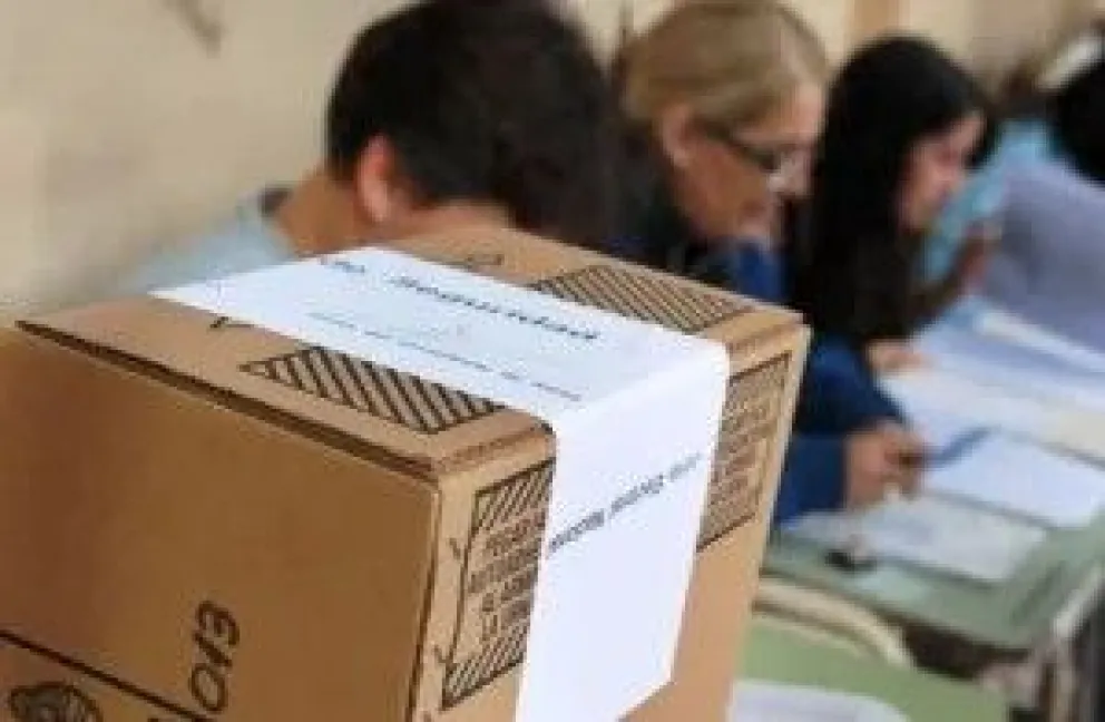 Los barrios Fátima y 915 Viviendas renovarán sus juntas vecinales
