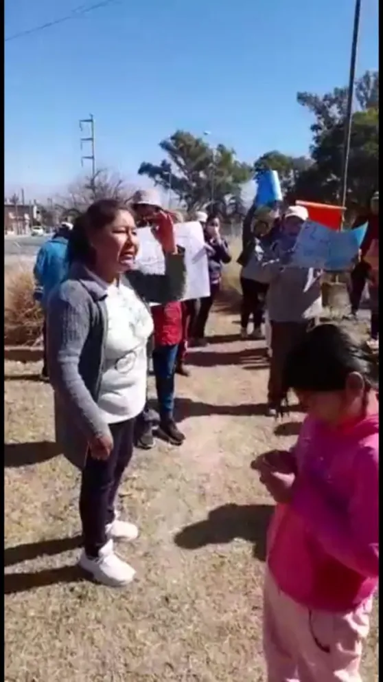 Salteños reclaman por falta de agua: "Así como me la cobran, así quiero mi servicio"