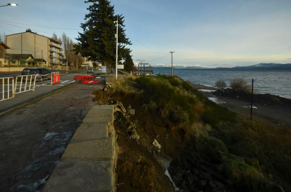 En agosto se cortará la avenida 12 de Octubre para cambiar caños del derrumbe