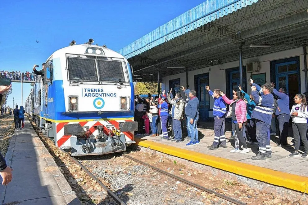 Después de 30 años vuelve el tren con pasajeros a San Luis
