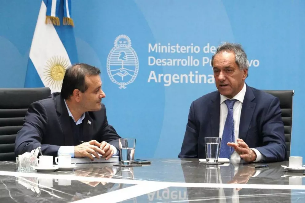 Herrera Ahuad firmó con Scioli el nuevo plan de descuentos que implicará al comprador recuperar el valor del IVA.