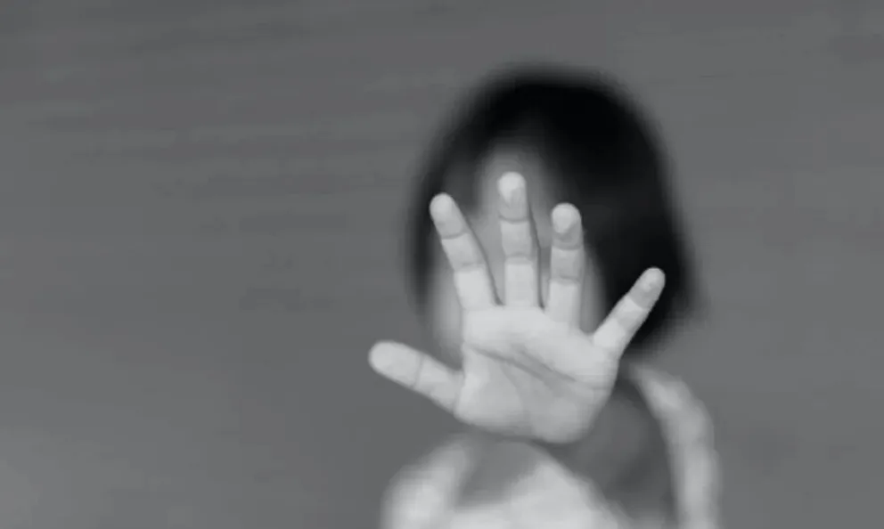 Le dieron diez años de prisión a un hombre por violar y embarazar a su sobrina de 12 años