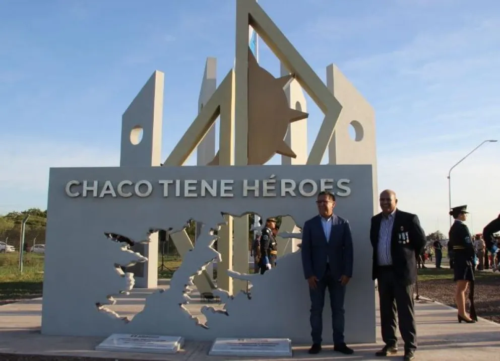 Inauguraron el primer monumento en honor a sobrevivientes de la Guerra de Malvinas