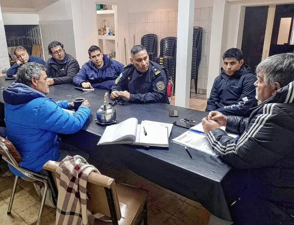 La intención es jugar los pendientes del ascenso y toda la "A"