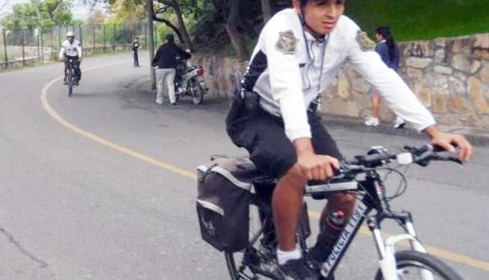 Bicipolicías en acción: persiguieron y atraparon a un ladrón