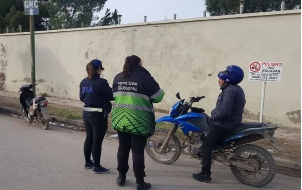 Un motociclista pagará una multa similar al valor del 40% del vehículo tras cometer múltiples infracciones