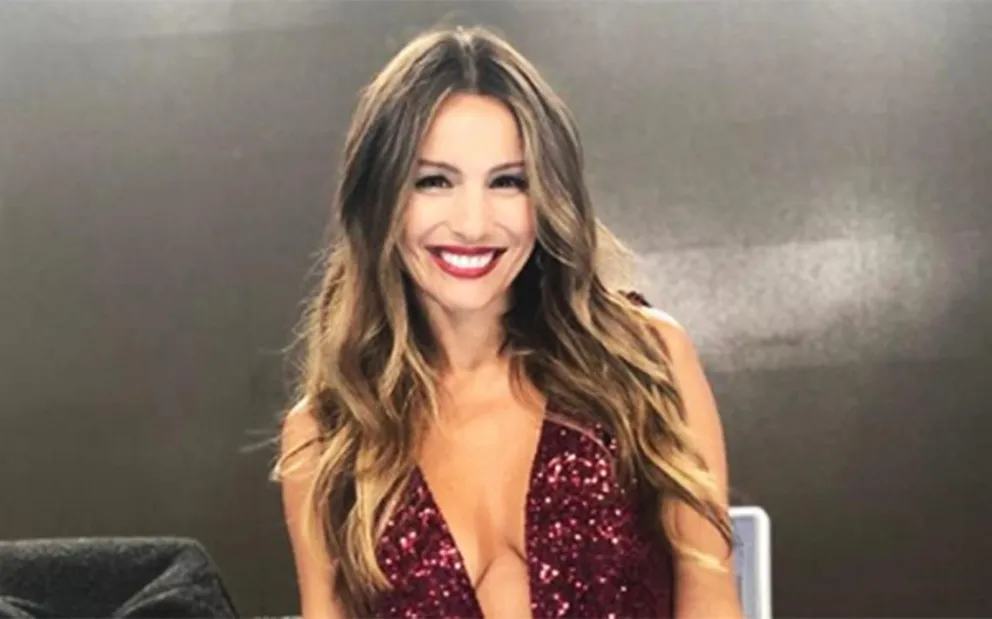 La drástica medida  que hizo Pampita con una madre del colegio de sus hijos 