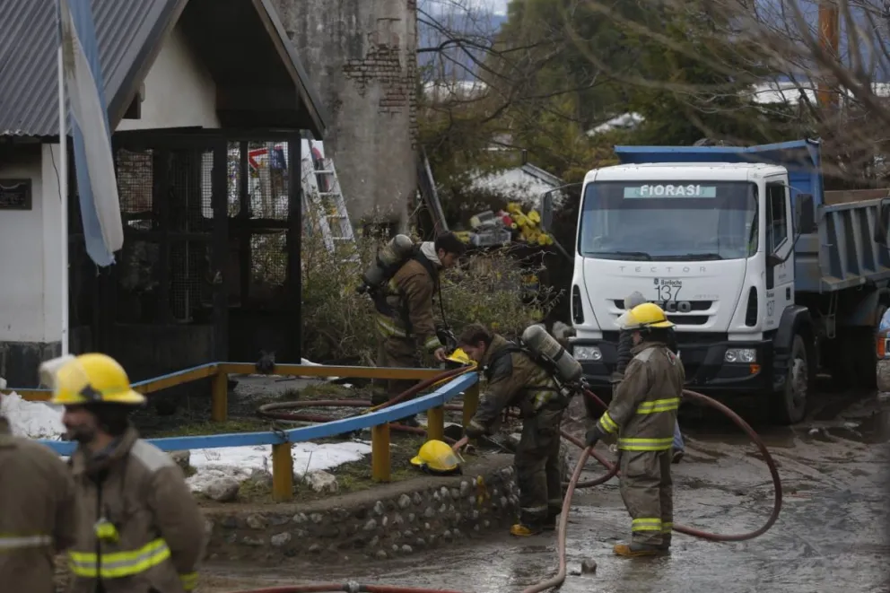Aún se desconoce la causa del incendio en delegación Cerro Otto