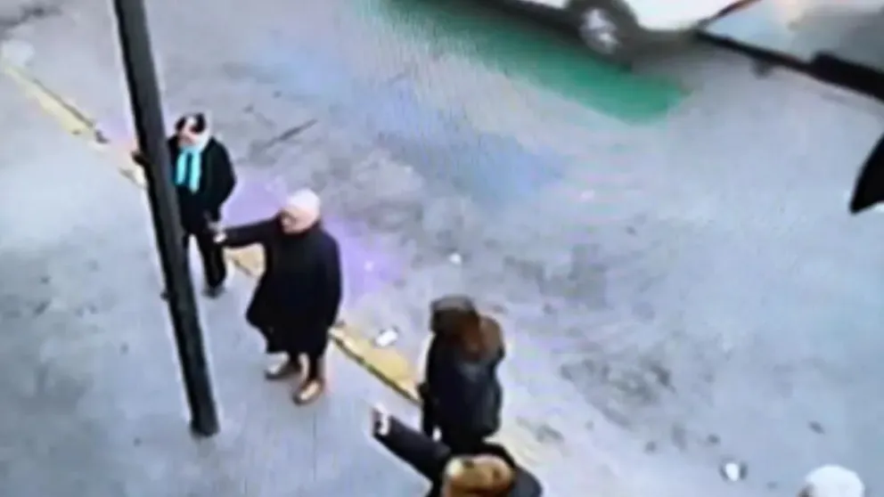 |VIDEO| Volviendo a medioevo: el ritual para "curar gays"