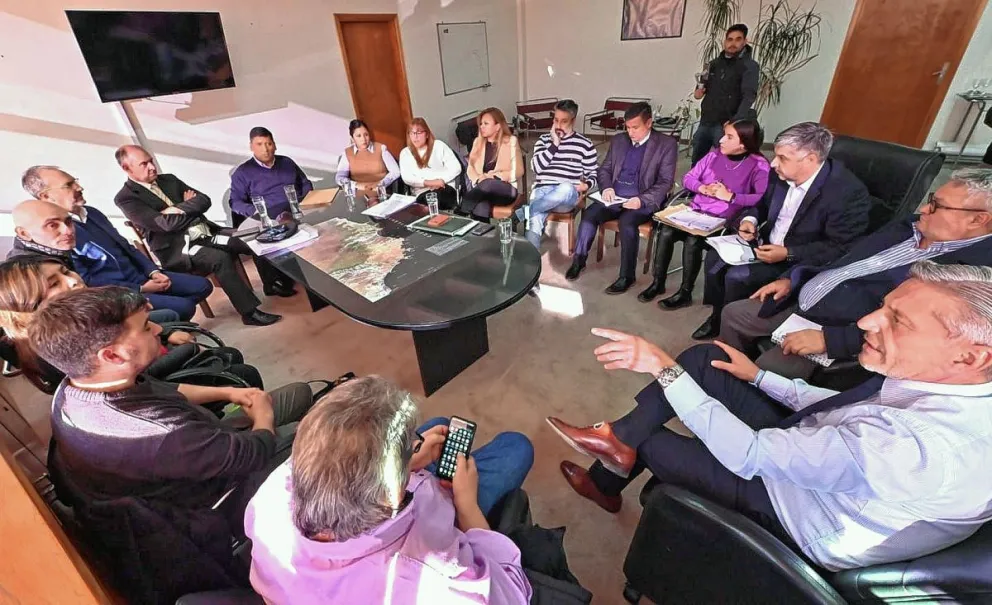 El gobernador y jefes de comunas rurales definieron prioridades para cada localidad