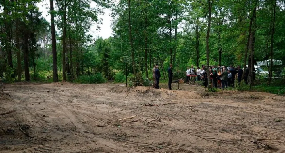 Hallaron restos de 8000 personas en un campo de concentración nazi en Polonia