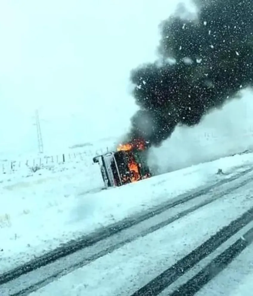 Si venís a la cordillera, extremá precauciones y acordate de las cadenas para el auto