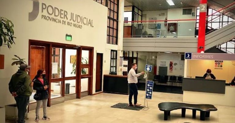 Por 30 años la presentaba como sobrina, pero era su padre: deberá compensarla por el daño