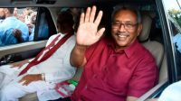 El presidente de Sri Lanka renunció por email