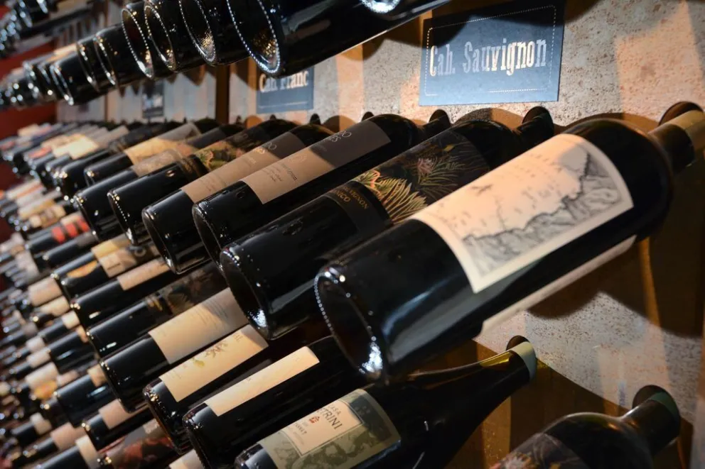 Trabas a las importaciones: advierten que en 45 días podría faltar vino