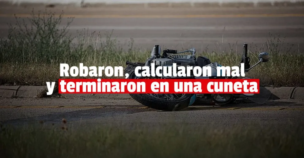 Motochorros terminaron en una cuneta tras robarle a una mujer