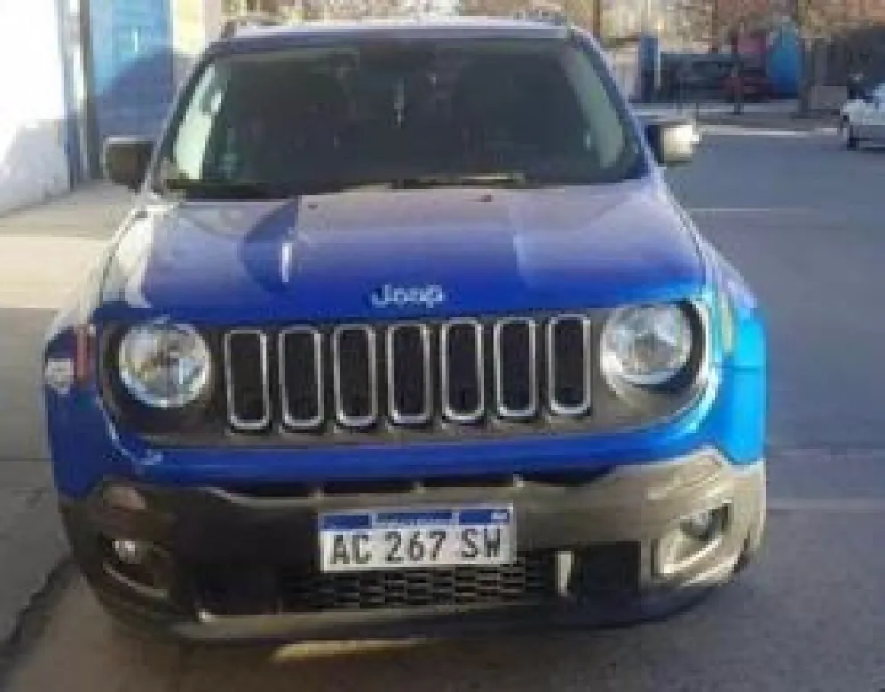 VIDEO: la velocidad de los ladrones para robar una camioneta del garaje