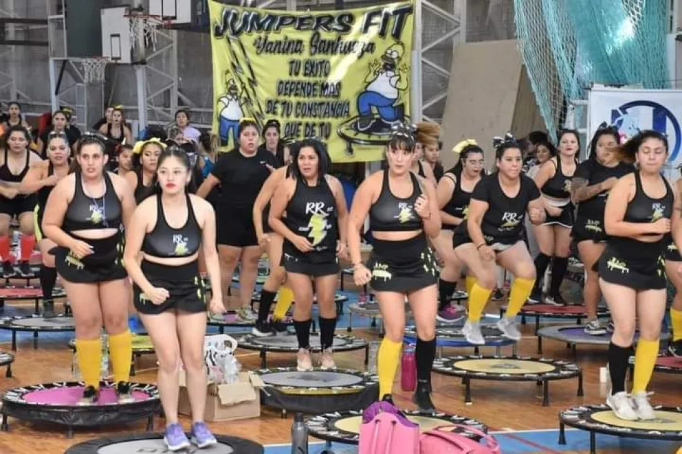 Realizan una clase especial de Jump Solidario a beneficio de merenderos de la ciudad