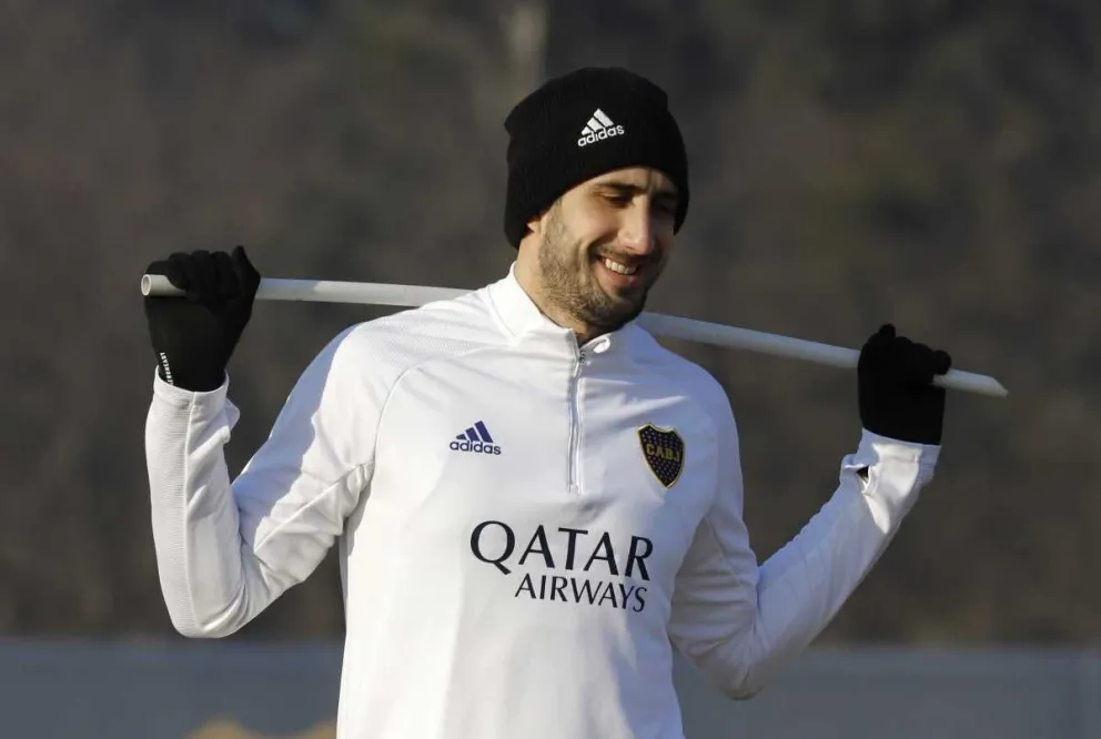 Internas en Boca: Izquierdoz no concentró y Rojo perdería la capitanía