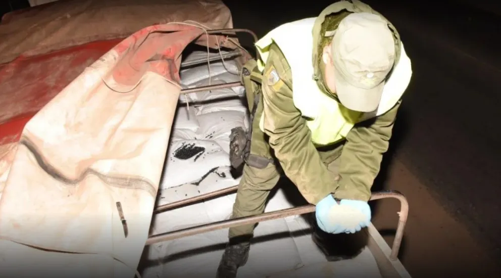 Encontraron 30 mil kilos de granos de contrabando