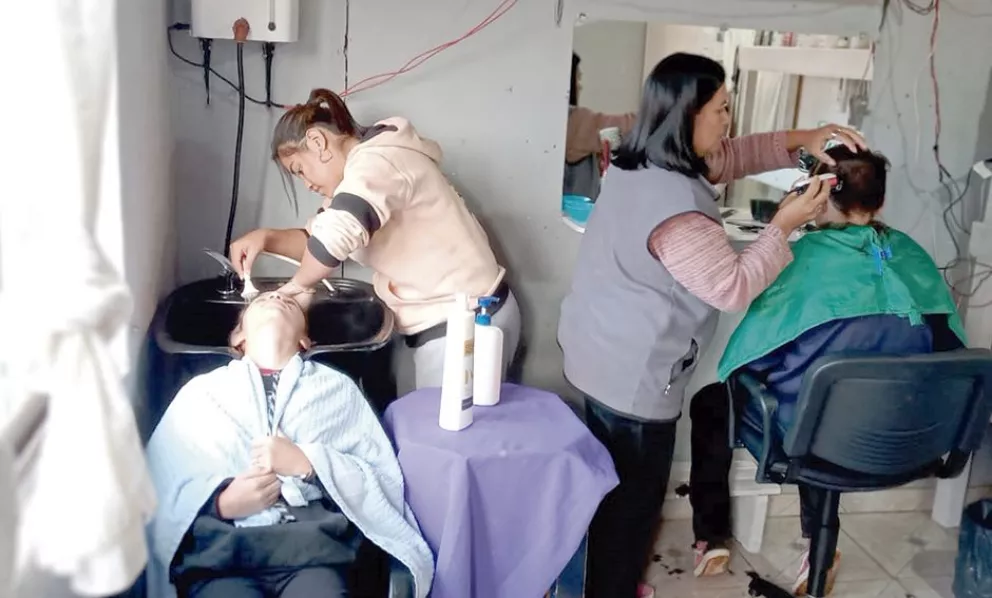Con servicio de peluquería solidaria, mejoran la autoestima de los niños