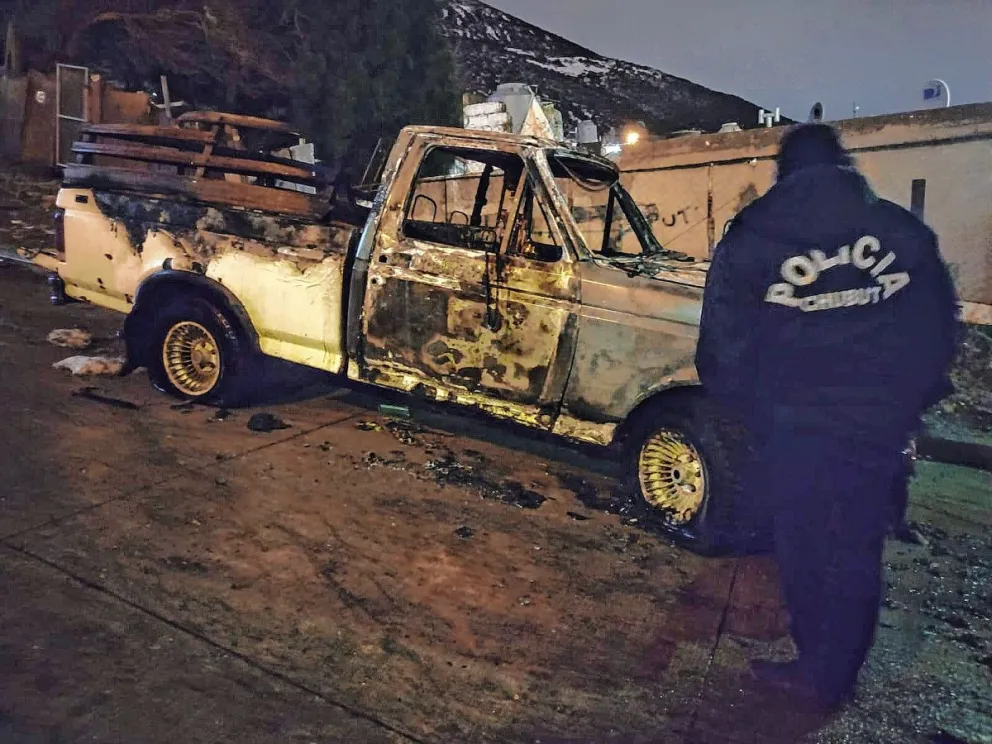 Cinco días después apareció quemada una camioneta que abandonaron tras una colisión