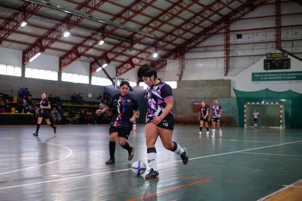 Duelo de puntero y escolta en la Zona C