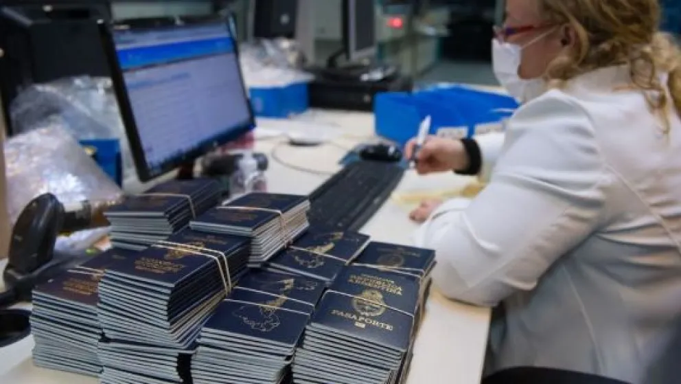 Es por ahí: el procedimiento para tener los pasaportes está cada vez mejor 