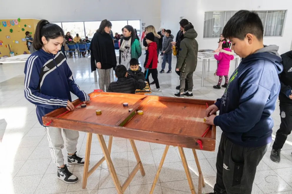 Una gran cantidad de familias disfrutan de las actividades libres y gratuitas propuestas por el Municipio