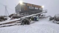 Altas Cumbres: el tránsito continúa cortado por el hielo y nieve