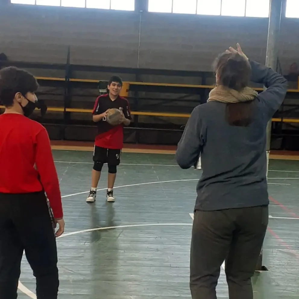Divertida Colonia Invernal de Vóley en el Municipal 3