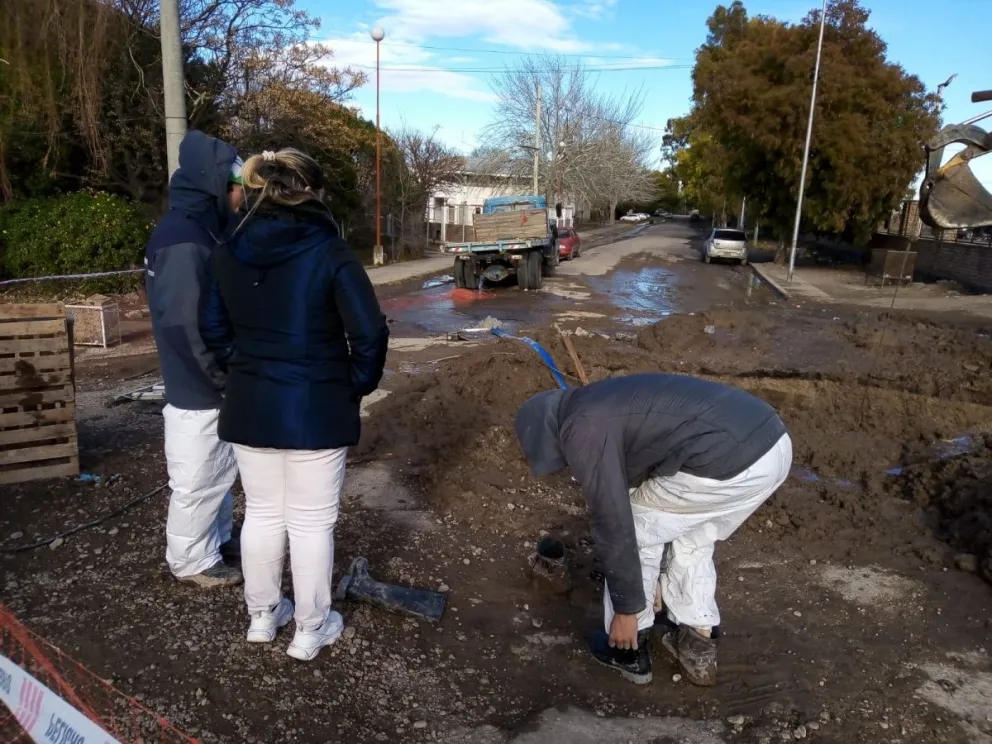 Otra vez se rompió el acueducto y se detectó baja presión en Viedma