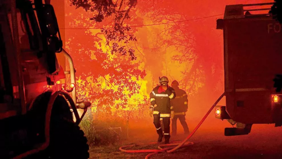 Los incendios continúan castigando a Francia y España en plena ola de calor