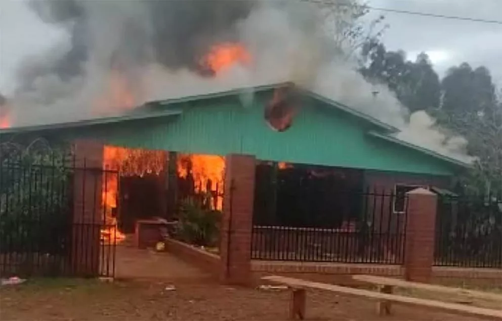 Se incendió por completo casa de la presidenta del Concejo
