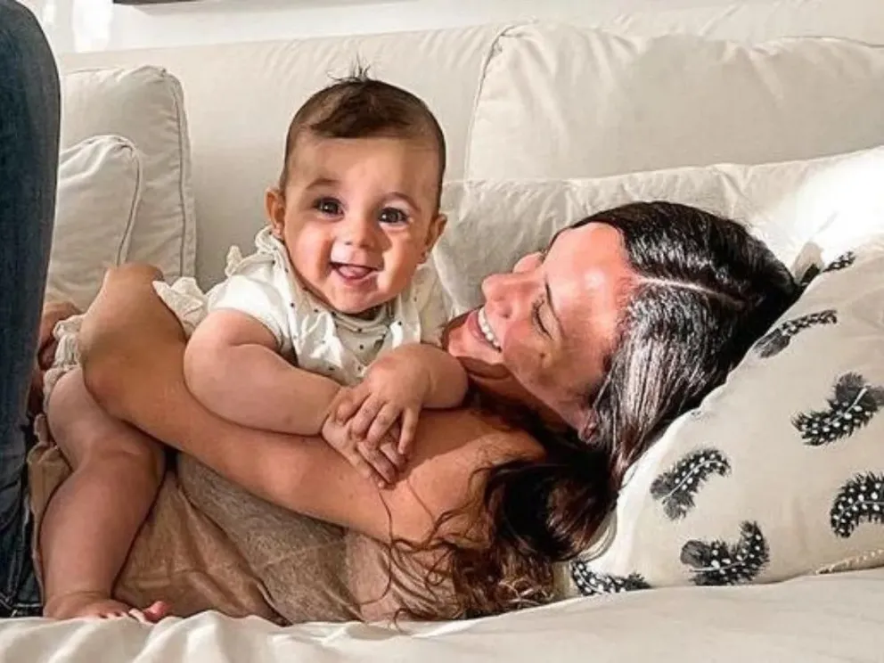 Tras la campaña en redes, Paula Chaves encontró al motoquero que le salvó la vida a su hija Filipa