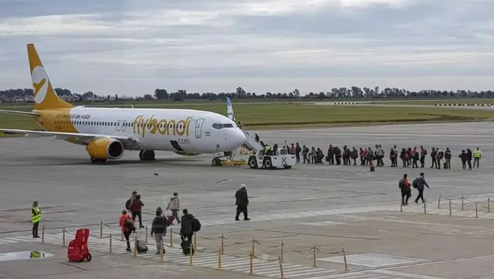 Estafan por WhatsApp a usuarios de la línea Flybondi