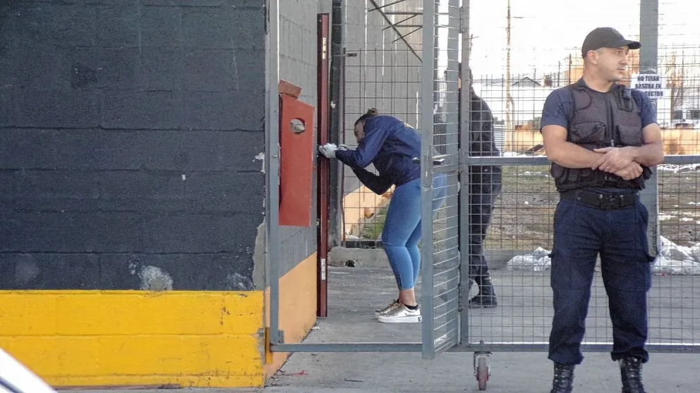 Dicen que están filmados los ladrones que asaltaron un almacén mayorista de Trelew 