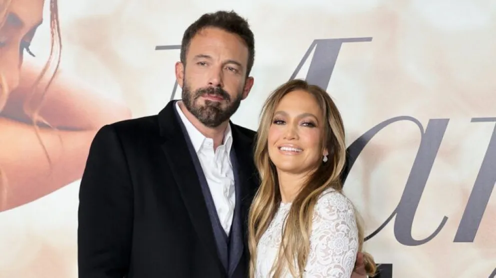 Entre gaseosas y pizza celebraron Jennifer López y Ben Affleck su matrimonio