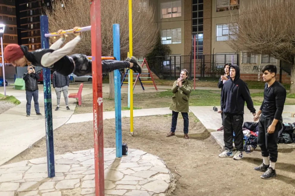 Luque valoró la utilización de espacios públicos para la actividad deportiva