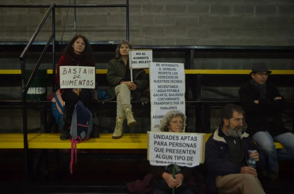 Piden que se anule la audiencia pública por el aumento del boleto