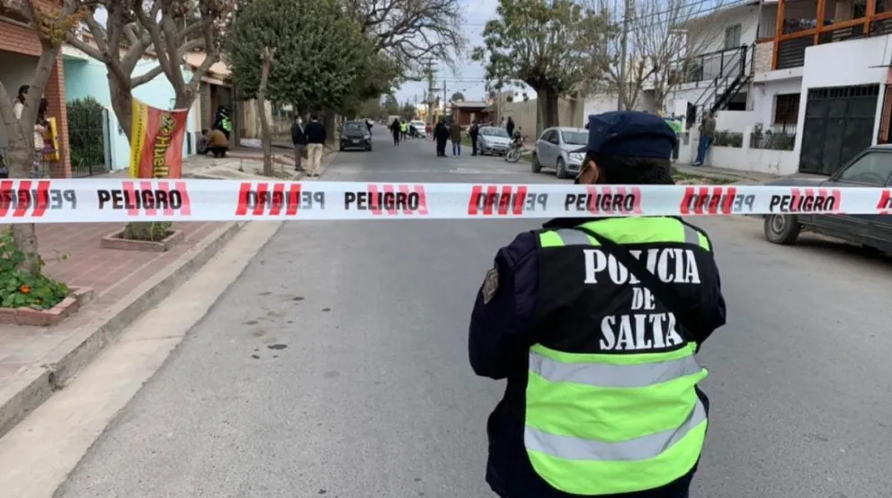 Horror: tuvo un bebé, lo escondió en una valija y lo encontraron en estado de descomposición